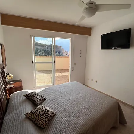 Penthouse-atico With 70m2 Terrace Amazing Views 350 Meters From Apartament Denia