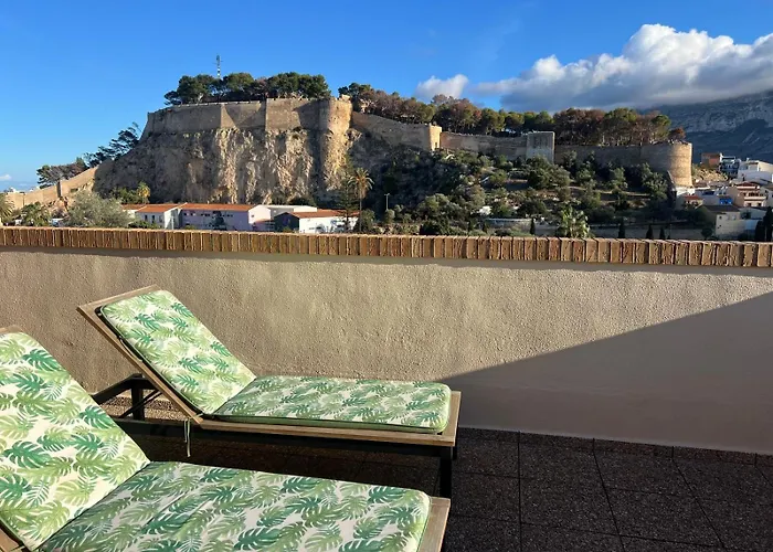 Penthouse With 70m2 Terrace 350 Meters From Denia